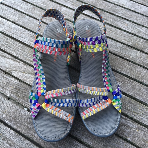 Bernie Mev. Multi Colour Elastic Strap Sandal - Picture 5 of 9